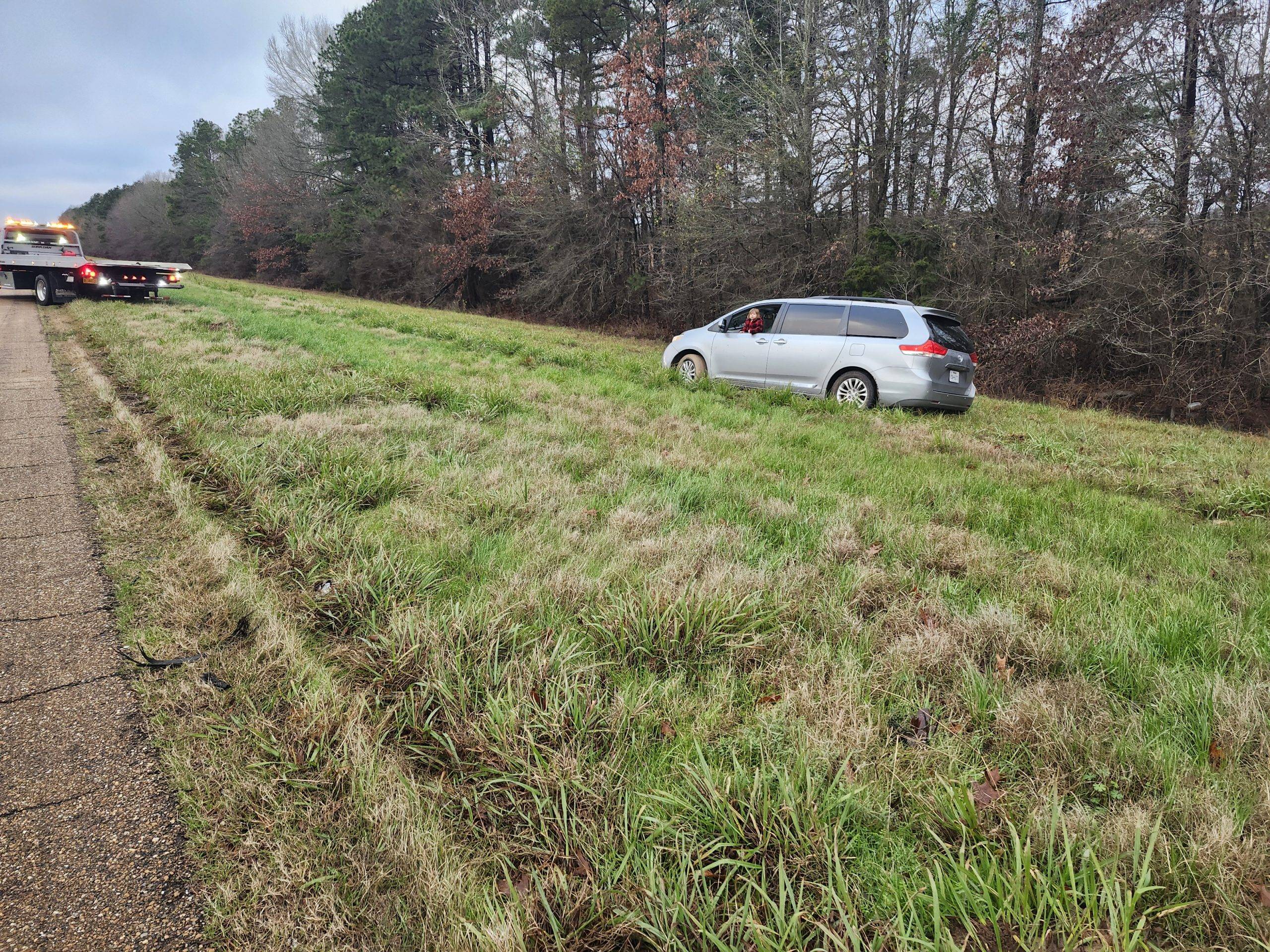 Recovery Services 24 Hour Mobile Truck, Trailer And Tire Repair (11)