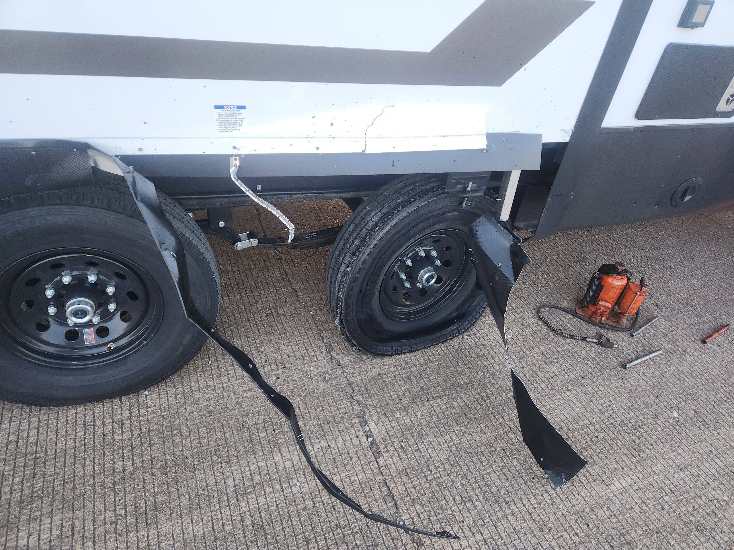 Recovery Services 24 Hour Mobile Truck, Trailer And Tire Repair (19)