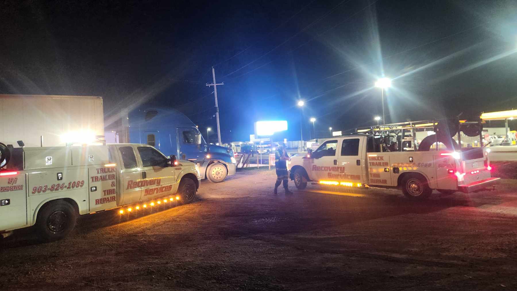 Client Provided Recovery Services 24 Hour Mobile Truck, Trailer And Tire Repair (3)